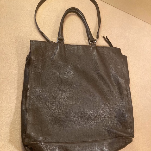 J. Crew Italian soft pebbled  chocolate leather tote bag with strap and pocket - Picture 3 of 16